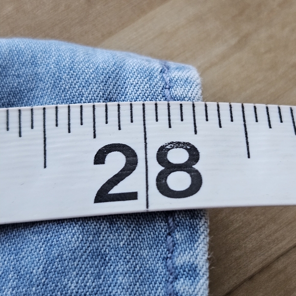 J. Jill Light Wash Cotton Long Sleeve Denim Button Up Tunic Shirt Size Large - Picture 9 of 12